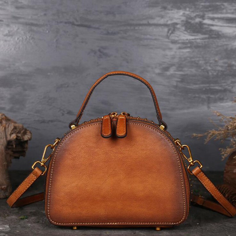 Borsa a tracolla messenger in  - Doctor Bag Leather recensione e prezzo