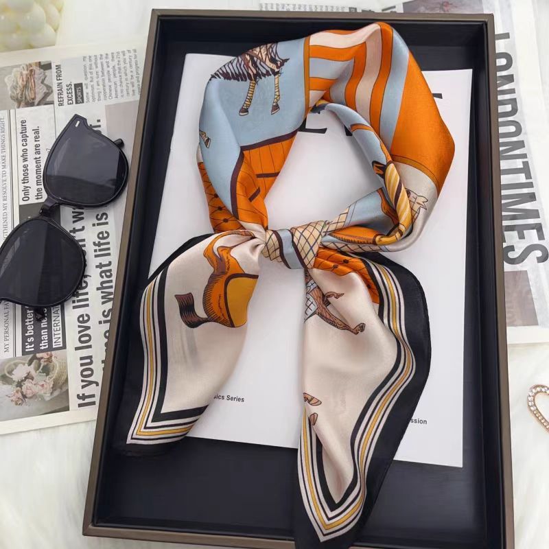 Foulard Quadrato di Lusso 100% - Women'S Bags Holiday recensione e prezzo